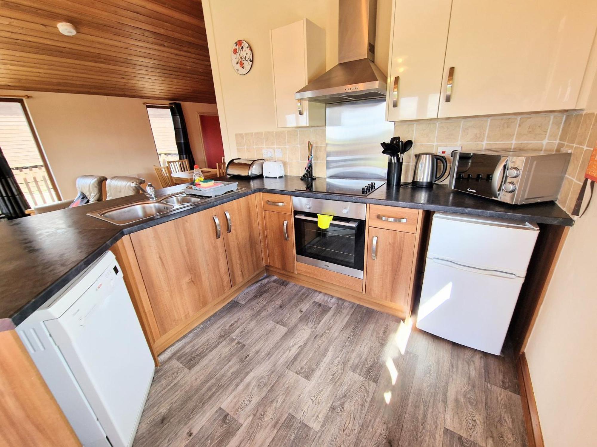 Villa Lomond 4 With Private Hot Tub - Fife - Loch Leven - Lomond Hills Kelty Exterior foto